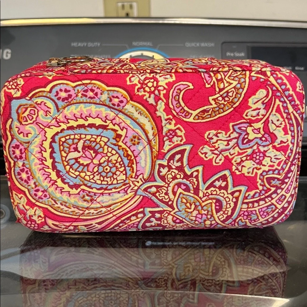 Elegant Pink Paisley Jewelry Organizer with Zip